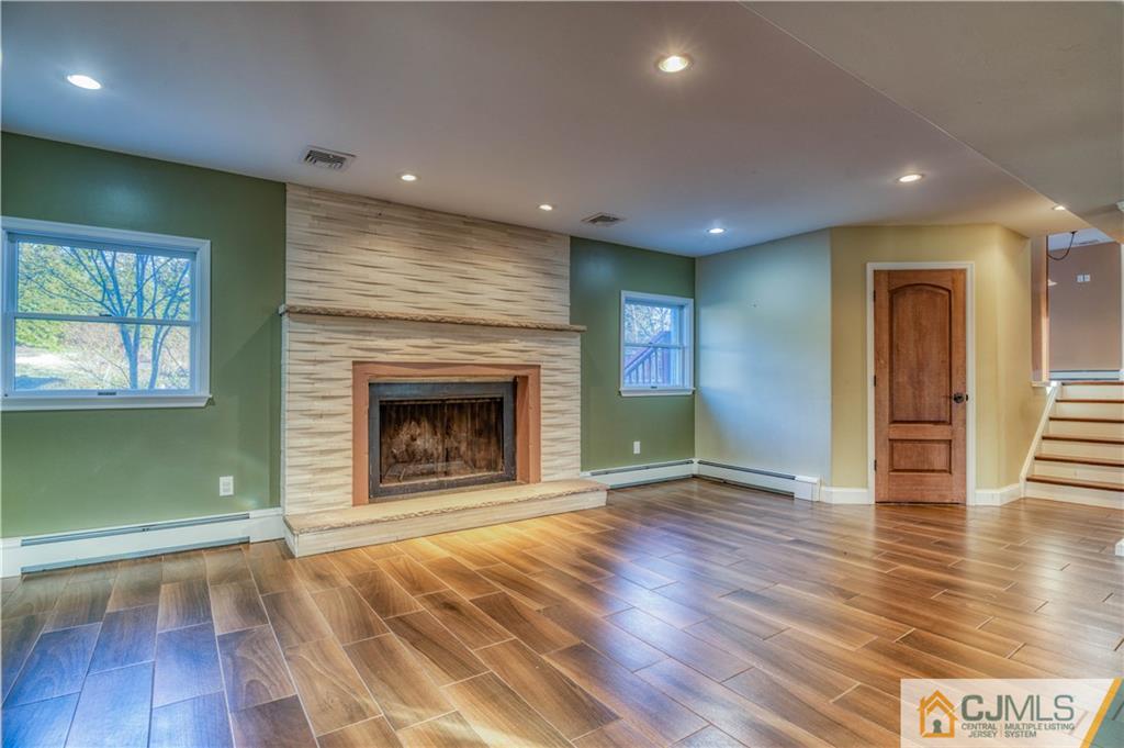 14 Queens Road East Brunswick, NJ 08816 - Photo 5 of 27 Gallery Image 5