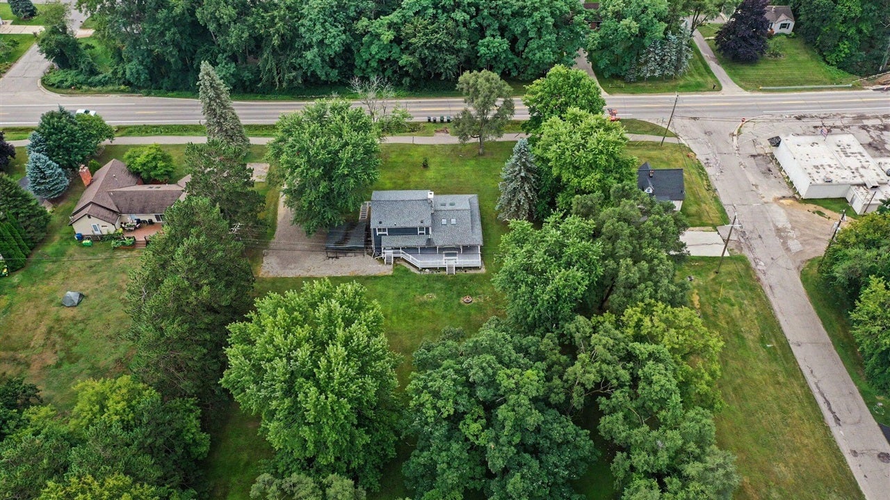 558 Clarkston Road Lake Orion, MI 48362 - Photo 29 of 34 Gallery Image 29