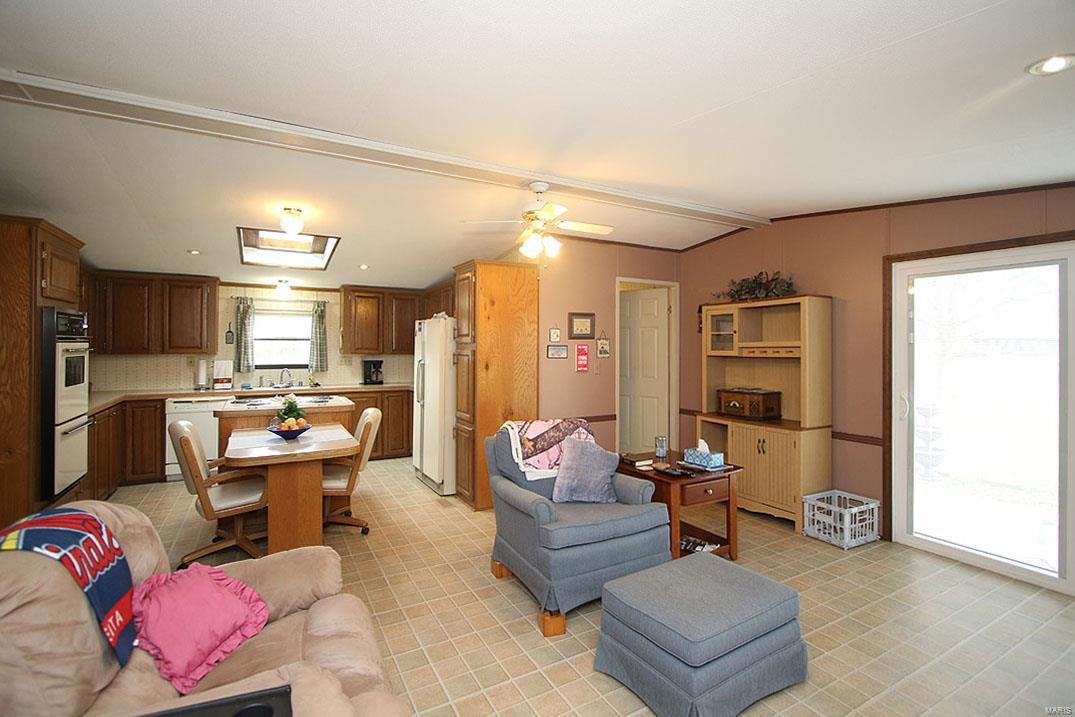 1944 Klaus-Geiger Road Highland, IL 62249 - Photo 13 of 41