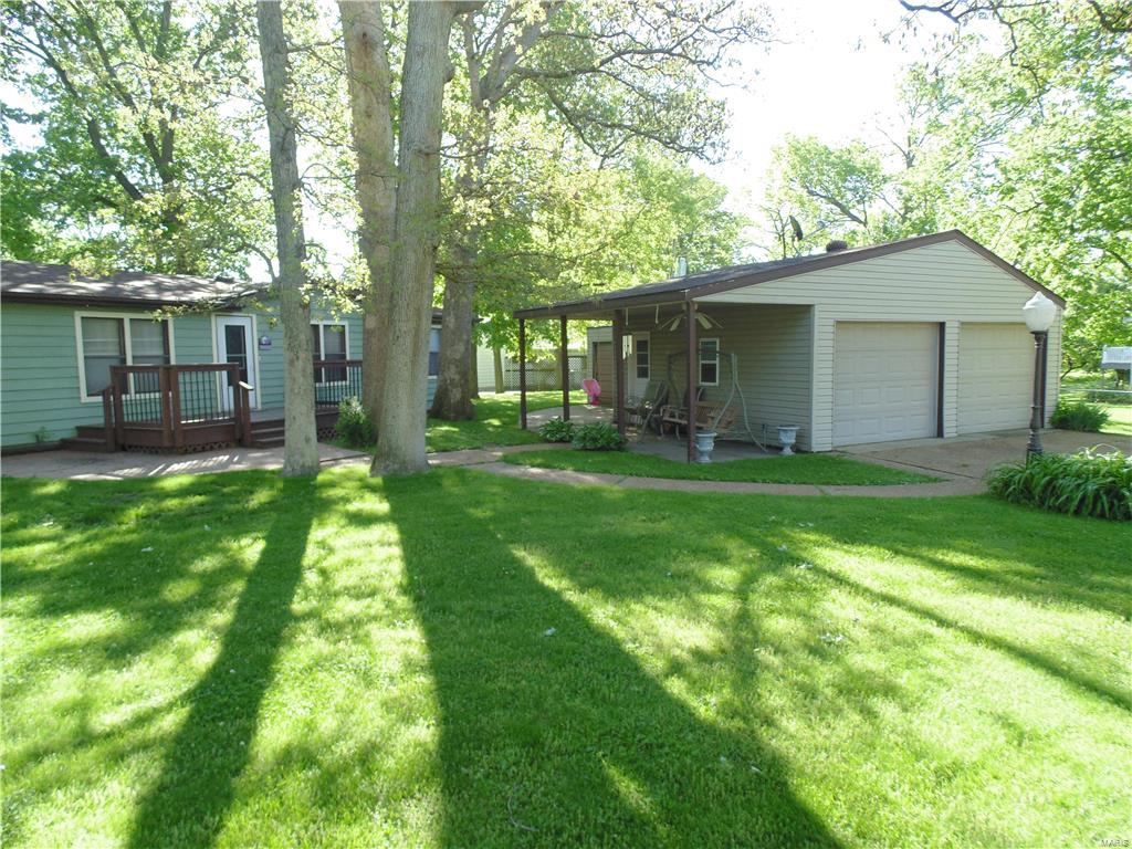 1944 Klaus-Geiger Road Highland, IL 62249 - Photo 16 of 41