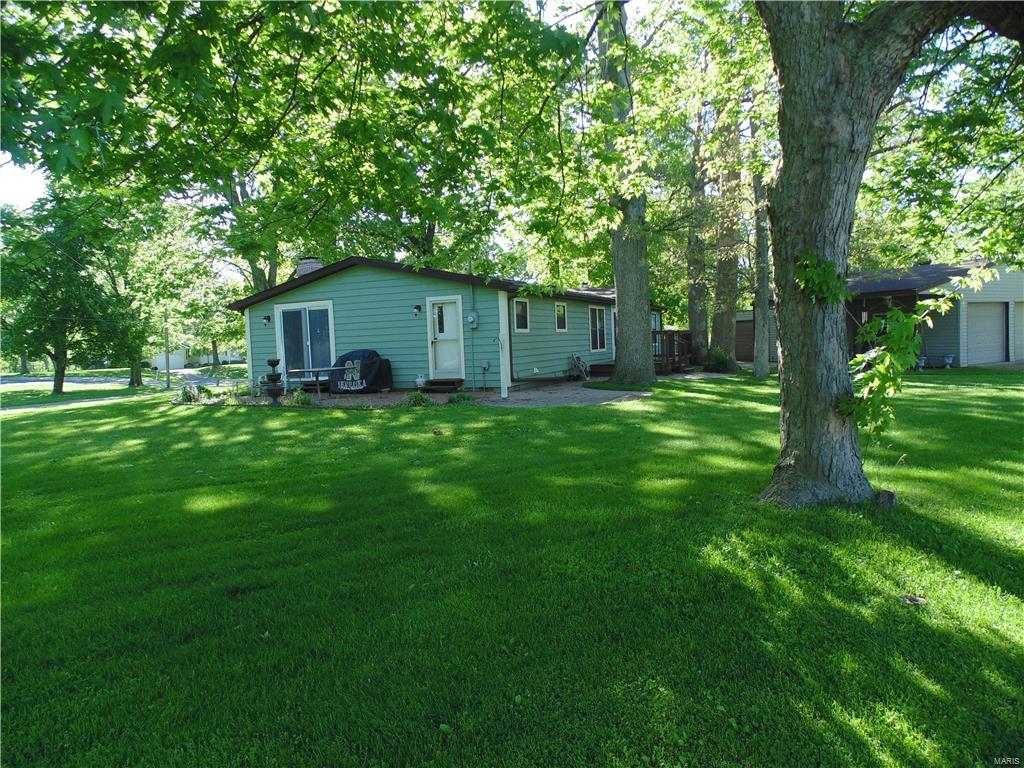 1944 Klaus-Geiger Road Highland, IL 62249 - Photo 17 of 41