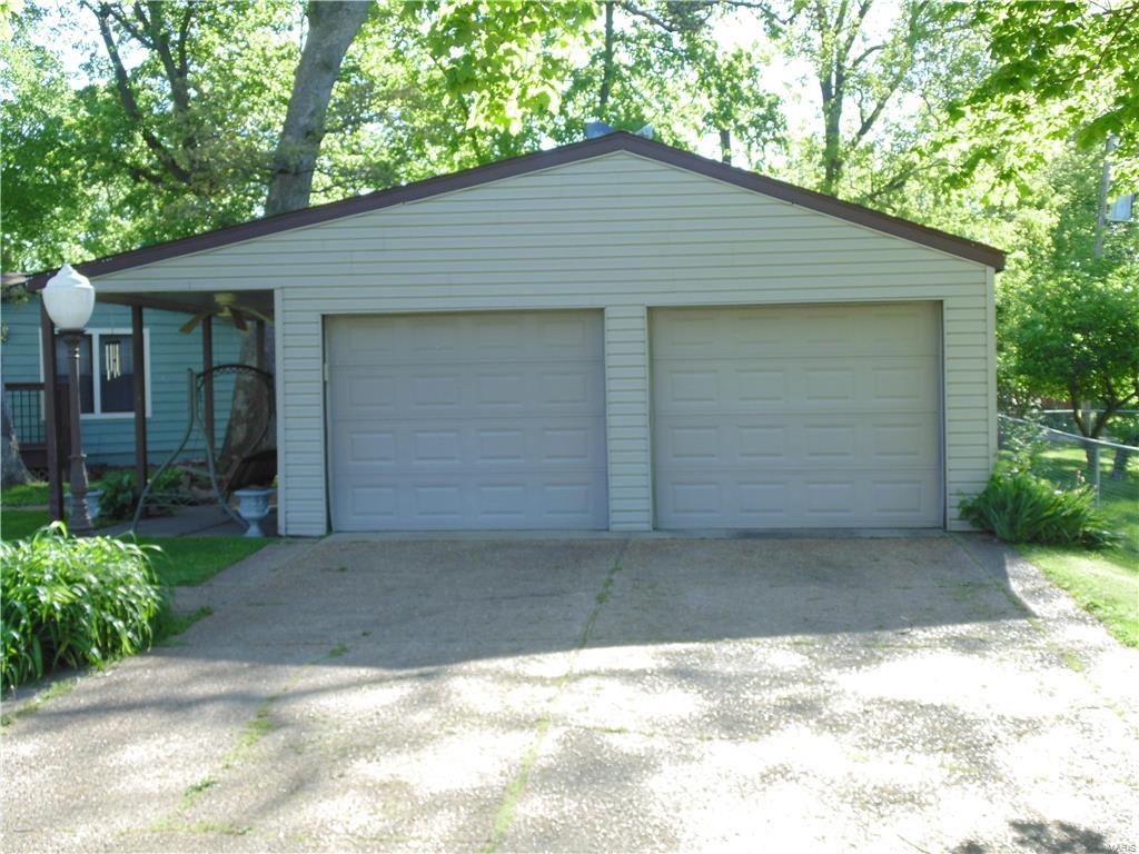 1944 Klaus-Geiger Road Highland, IL 62249 - Photo 18 of 41