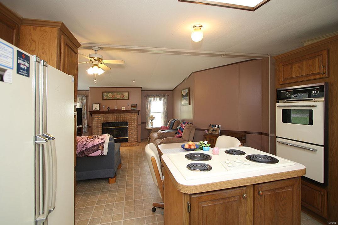 1944 Klaus-Geiger Road Highland, IL 62249 - Photo 32 of 41