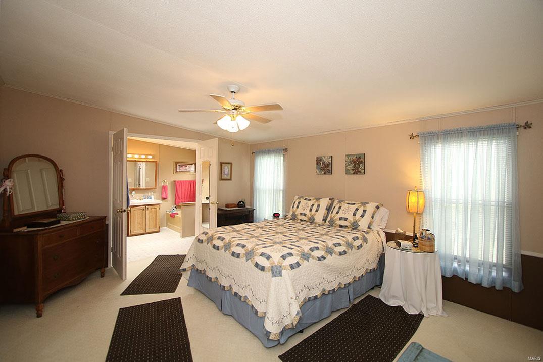 1944 Klaus-Geiger Road Highland, IL 62249 - Photo 7 of 41