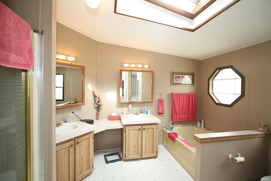 1944 Klaus-Geiger Road Highland, IL 62249 - Photo 10 of 41