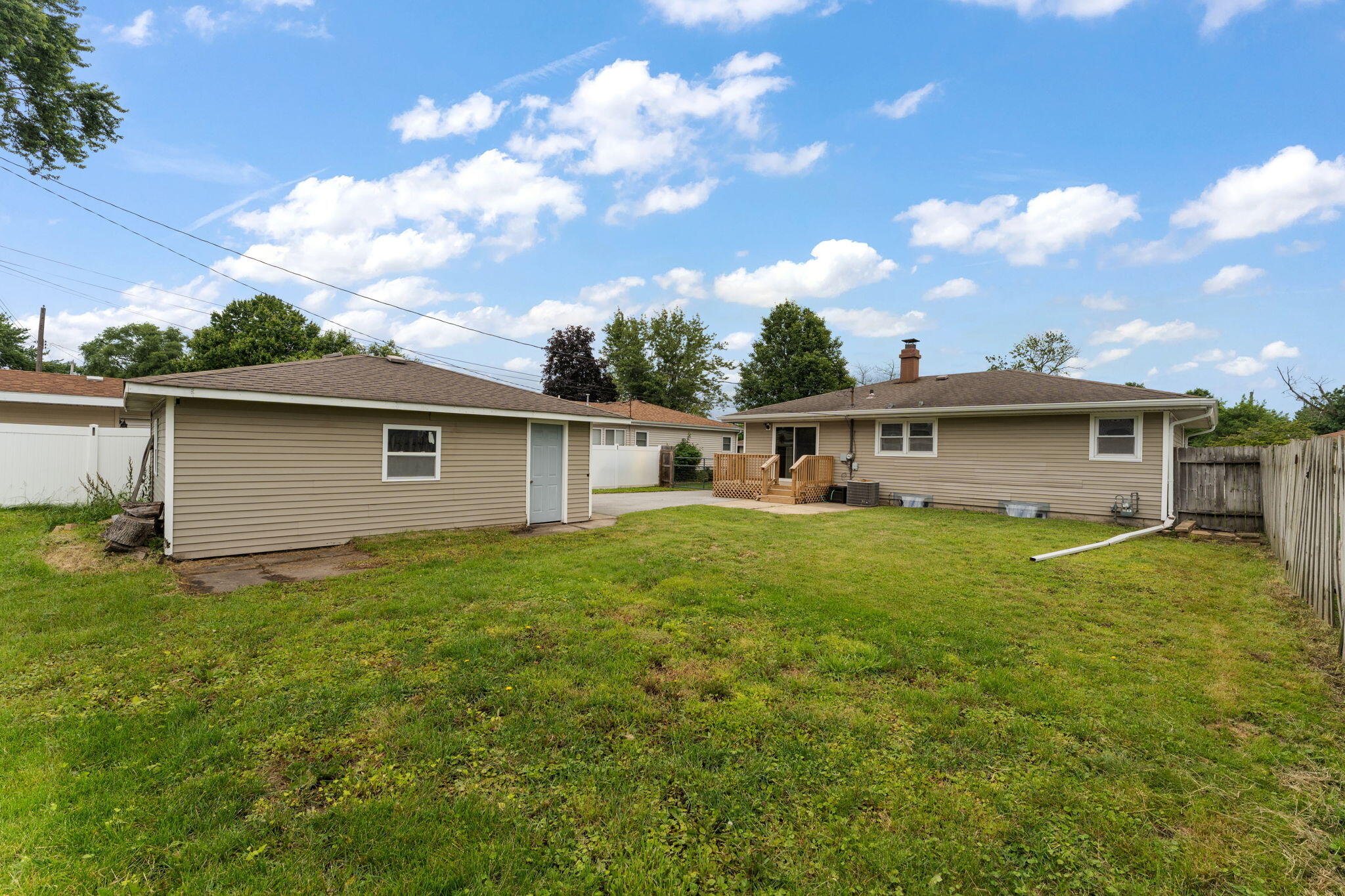 924 North Elmer Street Griffith, IN 46319 - Photo 20 of 22 2048x1365