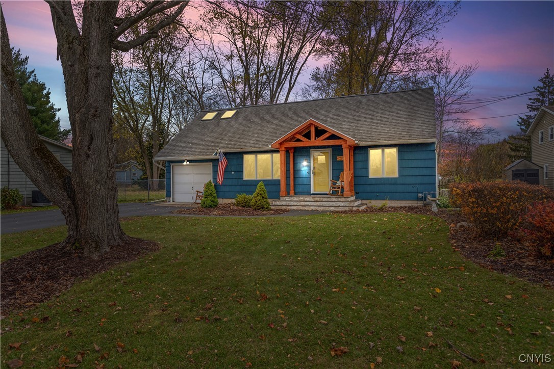 6272 Lakeshore Road Cicero, NY 13039 - Photo 1 of 34