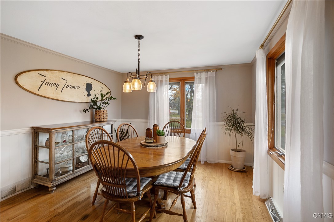 6272 Lakeshore Road Cicero, NY 13039 - Photo 14 of 34