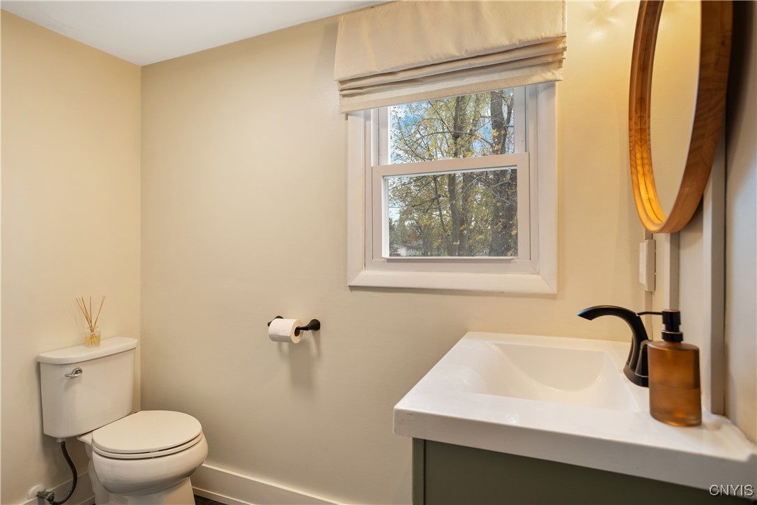 6272 Lakeshore Road Cicero, NY 13039 - Photo 25 of 34