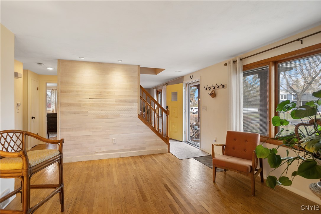 6272 Lakeshore Road Cicero, NY 13039 - Photo 5 of 34