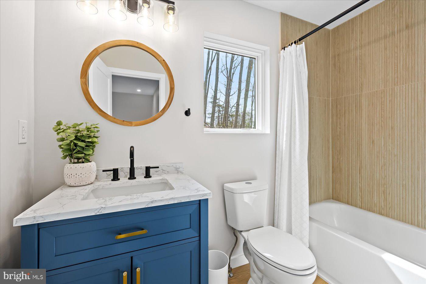 448 Castleton View Road Castleton, VA 22716 - Photo 35 of 50 Full Bathroom on 2nd Level