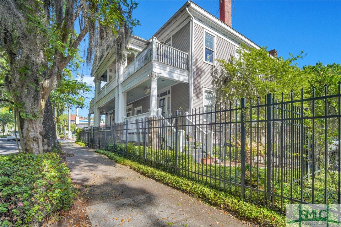 8 West 37th Street, Unit E, Savannah, GA 31401 Compass