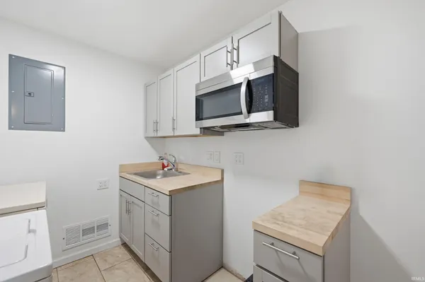 $135,000 | 717 West Queen Street, Muncie, IN 47303