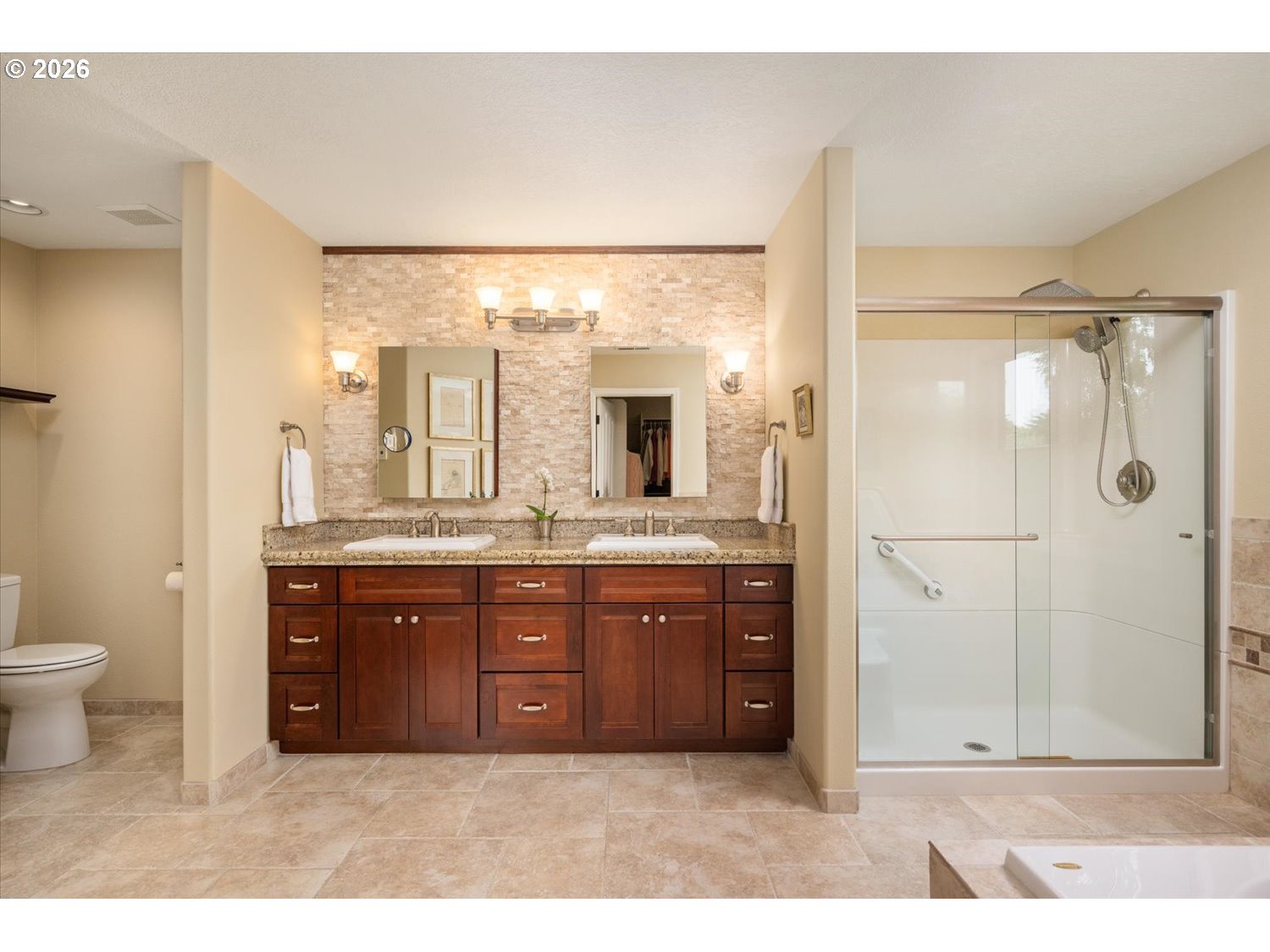 17460 Southwest 108th Place Tualatin, OR 97062 - Photo 36 of 48 Bathroom, Attached