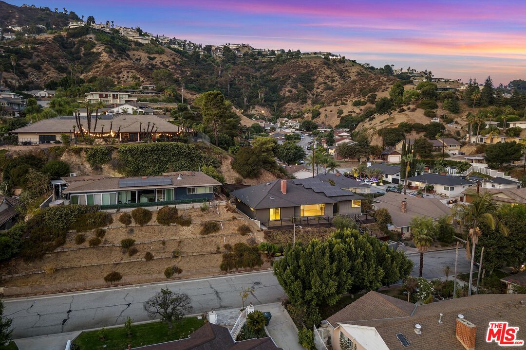 211 Cumberland Road Glendale, CA 91202 - Photo 46 of 48 an aerial view of multiple house