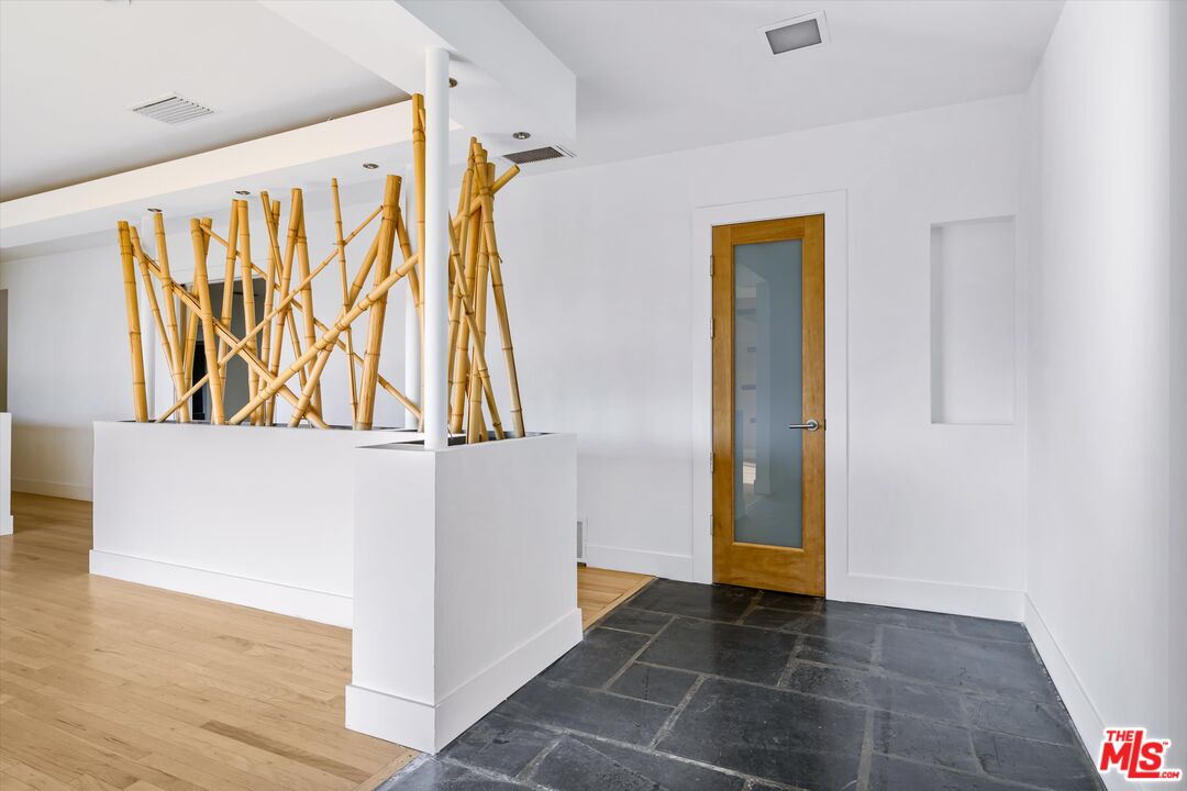 211 Cumberland Road Glendale, CA 91202 - Photo 10 of 48 a view of an entryway