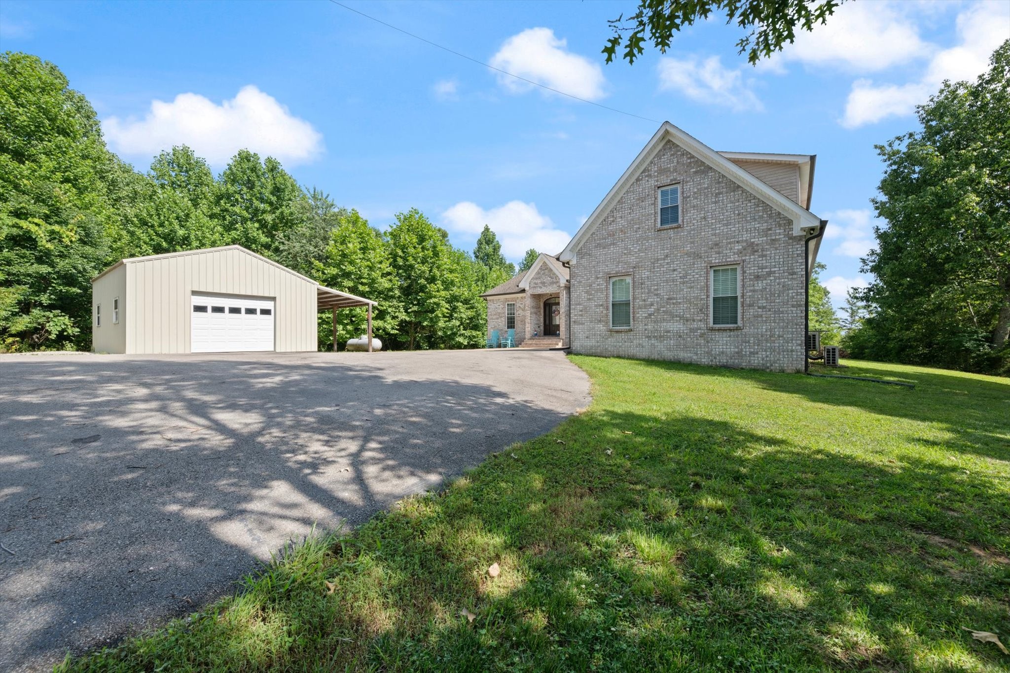 226 Walton Road Hampshire, TN 38461 - Photo 2 of 47