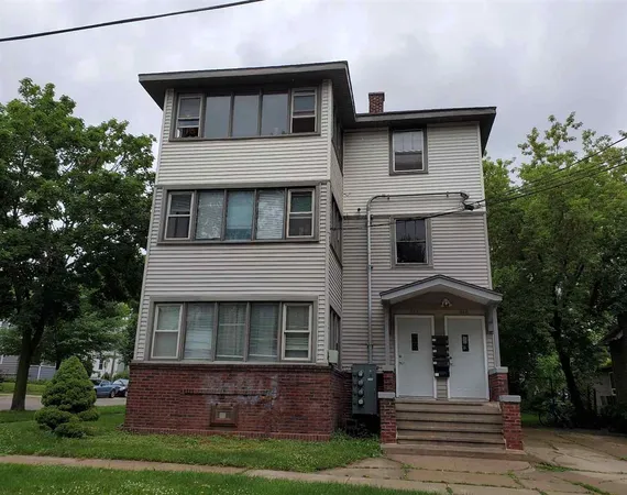 $1,300 | 932 Emerald Street, Unit 1B, Madison, WI 53715