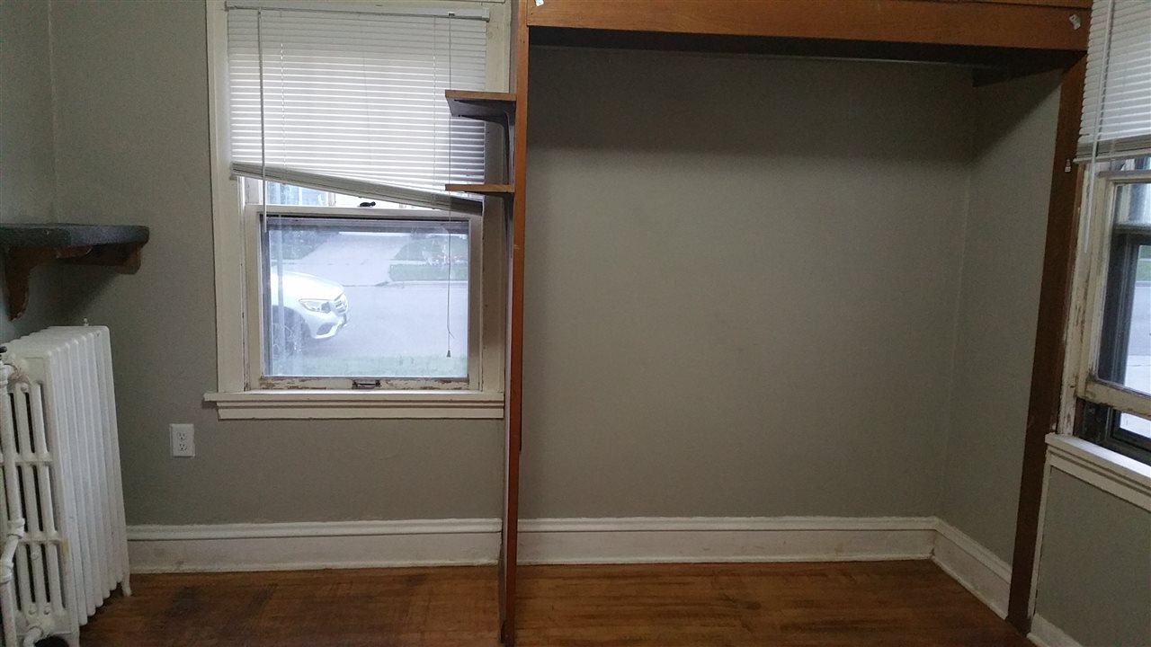 932 Emerald Street, Unit 1B Madison, WI 53715 - Photo 10 of 19