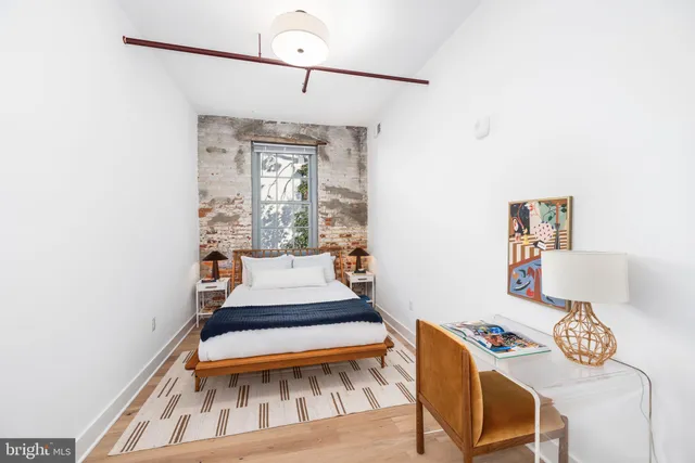 $4,800 | 901 King Street, Unit 202, Alexandria, VA 22314