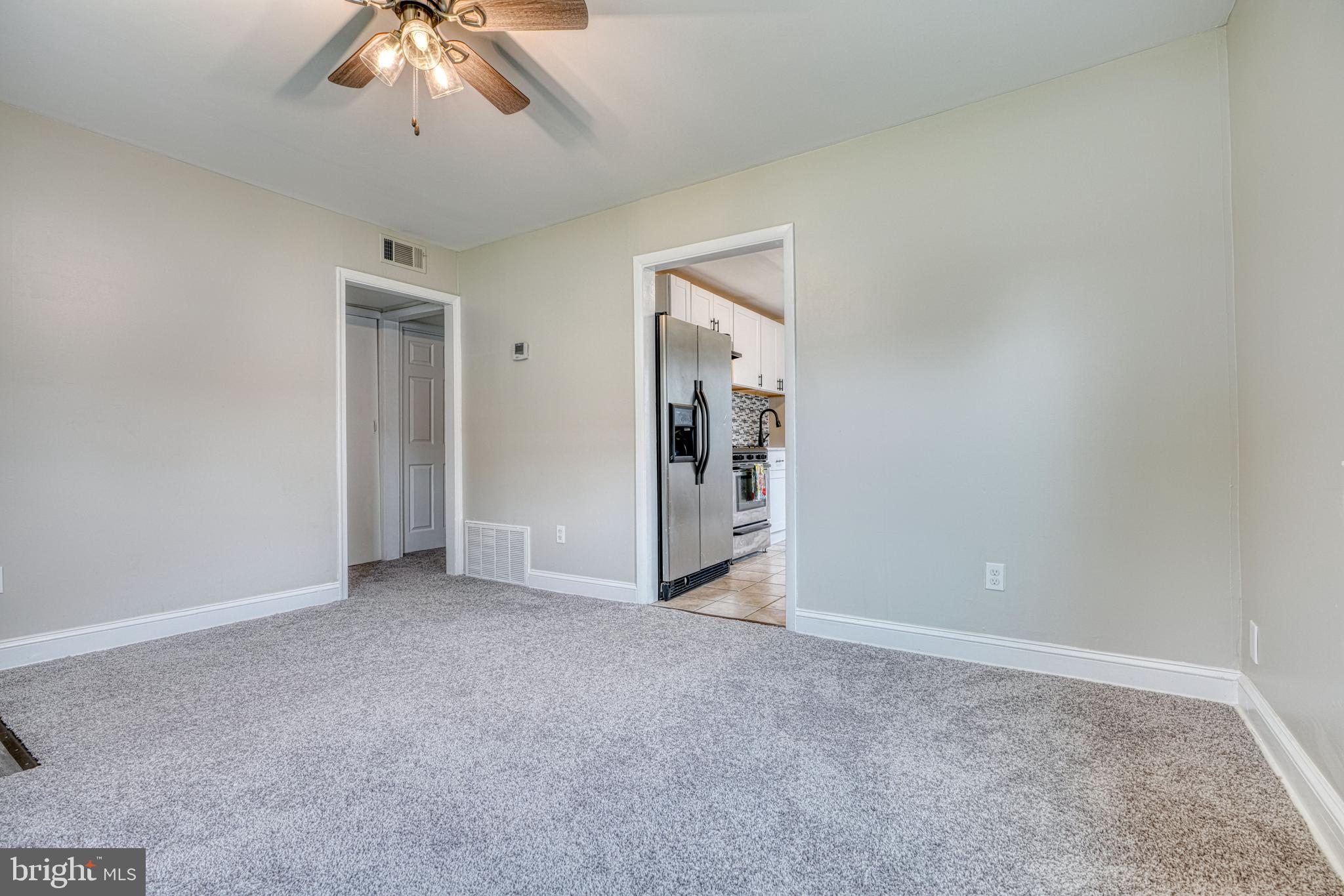 37 Transverse Avenue Middle River, MD 21220 - Photo 4 of 24