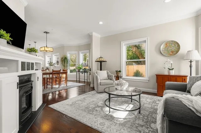 $1,140,000 | 7 Court St Place, Unit 7, Arlington, MA 02476