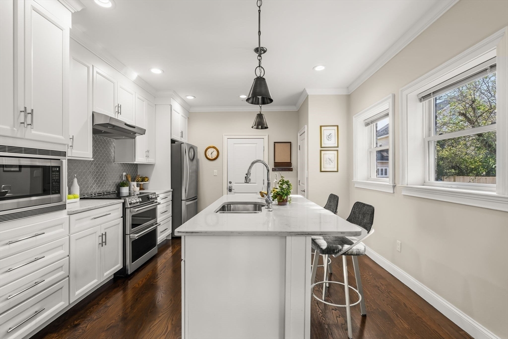 7 Court St Place, Unit 7 Arlington, MA 02476 - Photo 18 of 38