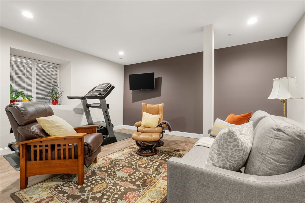 7 Court St Place, Unit 7 Arlington, MA 02476 - Photo 24 of 38