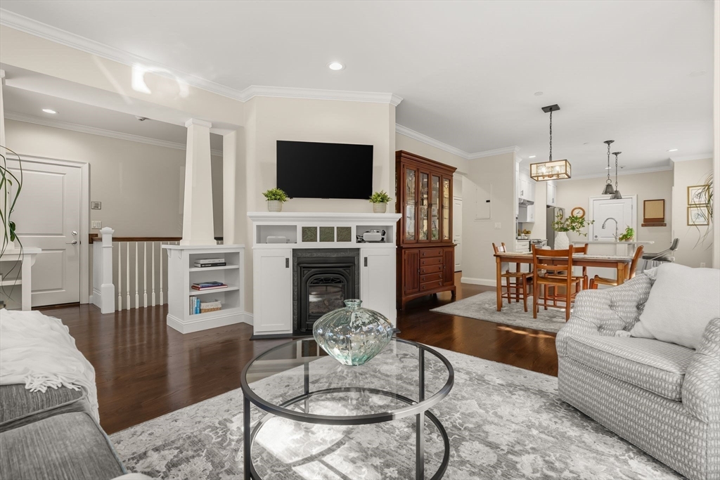 7 Court St Place, Unit 7 Arlington, MA 02476 - Photo 6 of 38