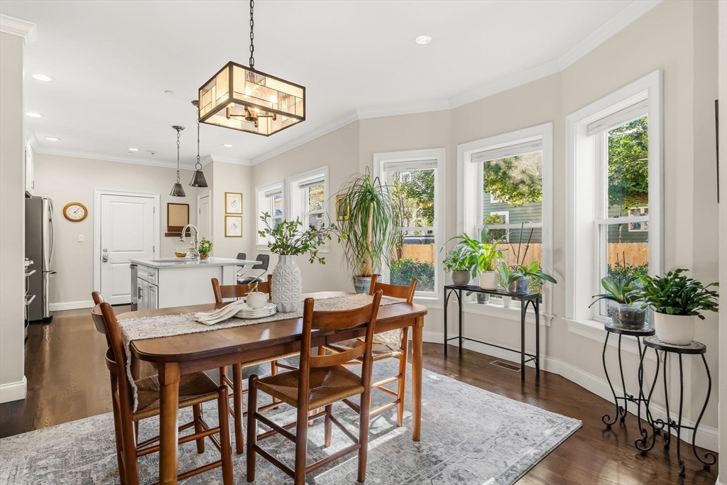 7 Court St Place, Unit 7 Arlington, MA 02476 - Photo 10 of 38