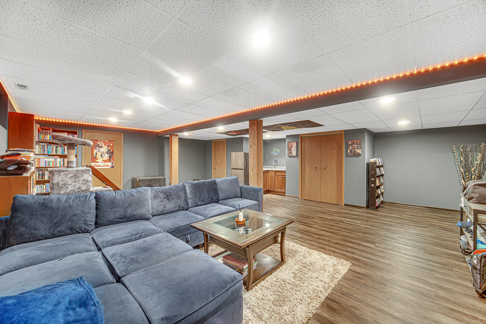 316 Morningside Drive, Unit A Bloomingdale, IL 60108 - Photo 22 of 35 a living room with furniture and wooden floor