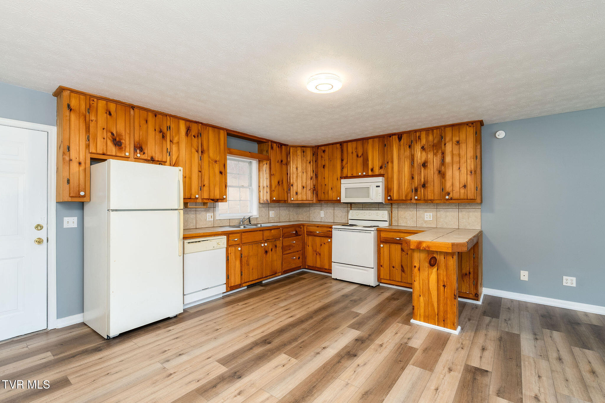 6672 Roan Creek Road Butler, TN 37640 - Photo 140 of 163 DSC00980-Edit
