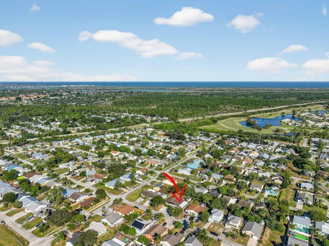 $299,000 | 5785 Southeast Collins Avenue, Stuart, FL 34997