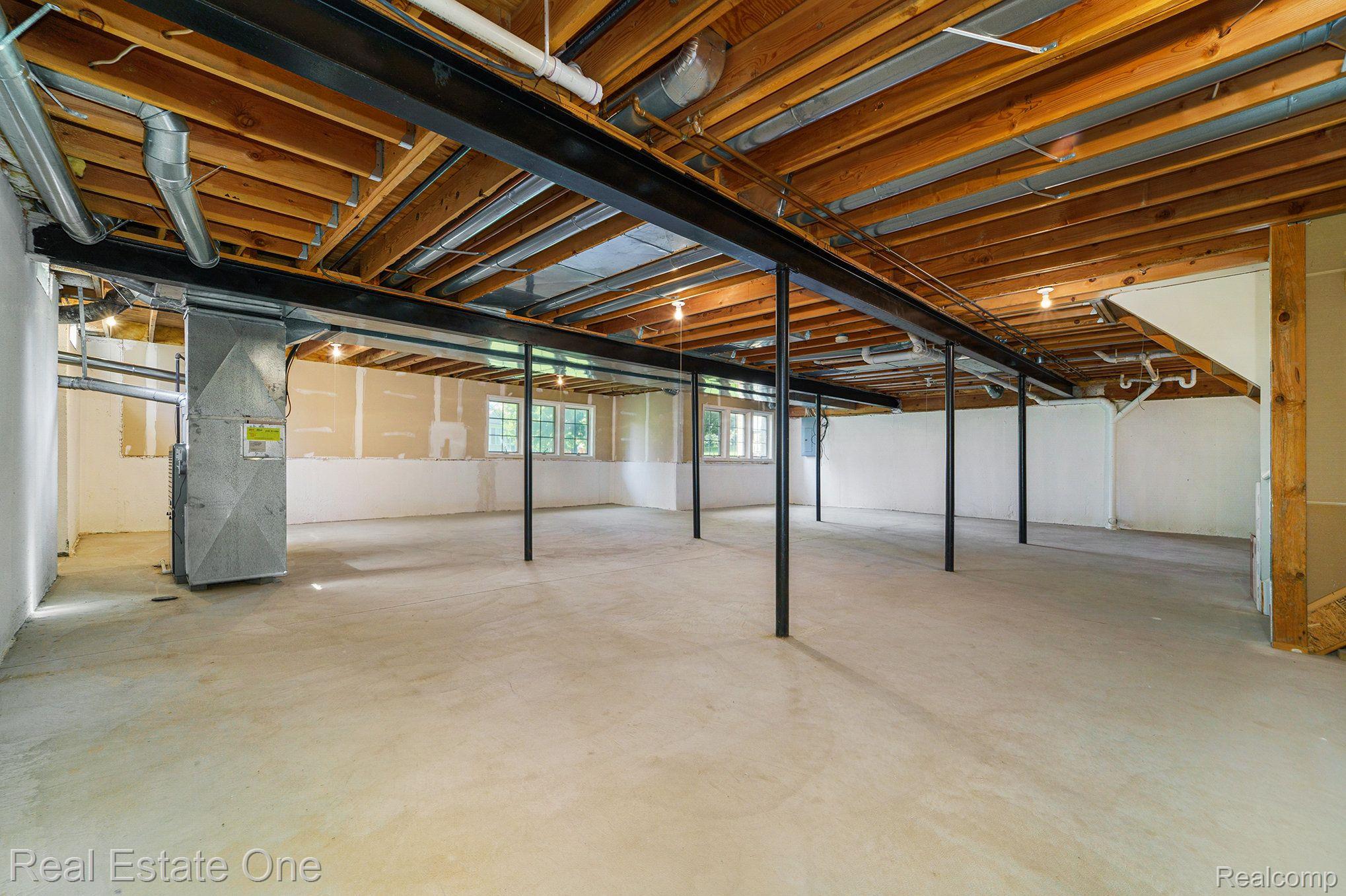 1689 Maple Creek Court Rochester, MI 48306 - Photo 23 of 25 LARGE UNFINISHED BASEMENT!