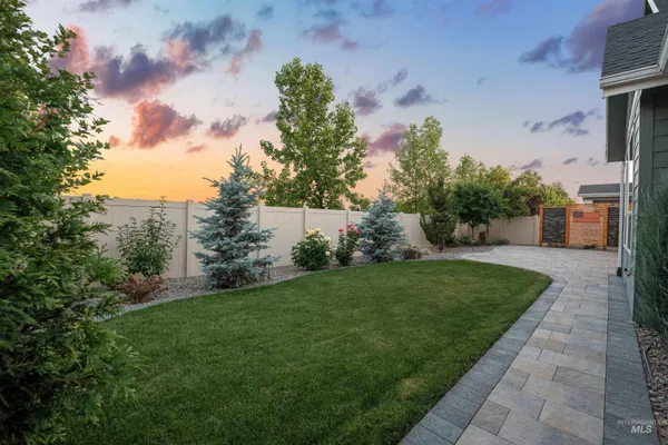 $835,000 | 869 East Territory Drive, Meridian, ID 83646