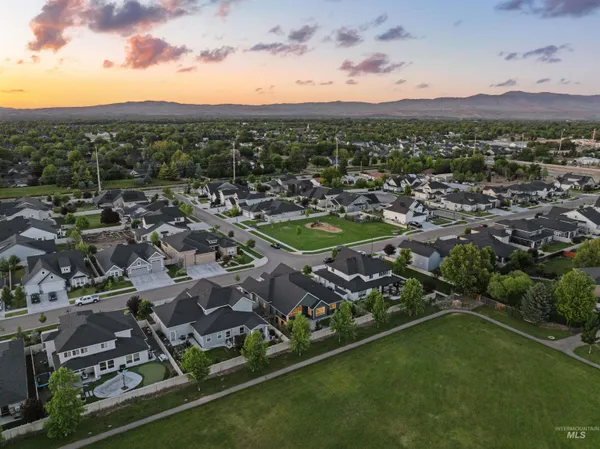 $835,000 | 869 East Territory Drive, Meridian, ID 83646