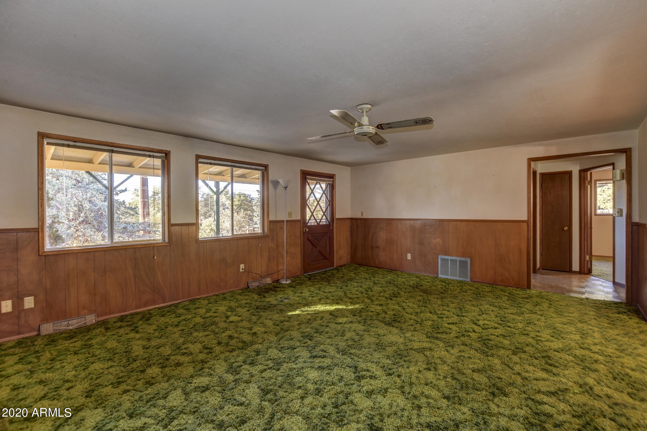 1930 Estrella Road Prescott, AZ 86305 - Photo 5 of 28 Living Room - 1930 Estrella