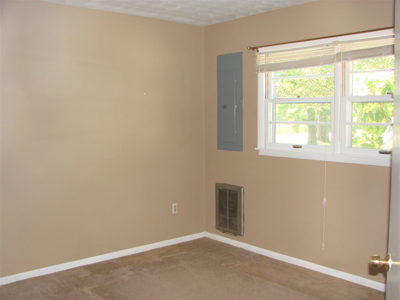 2700 Chalybeate Road Smiths Grove, KY 42171 - Photo 16 of 30 Gallery Image 16