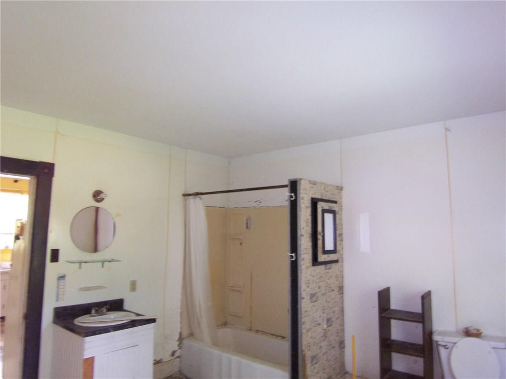28 Walker Hill Road Wilton, ME 04294 - Photo 4 of 34 First Floor Bath