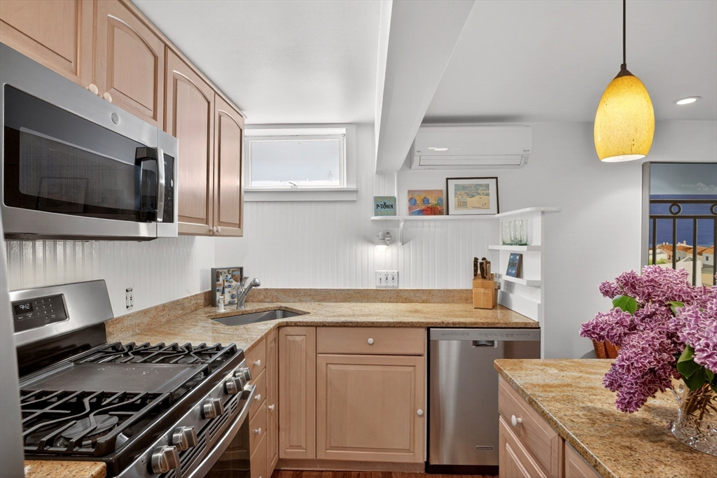 7 Miller Hill Road, Unit 1 Provincetown, MA 02657 - Photo 9 of 42