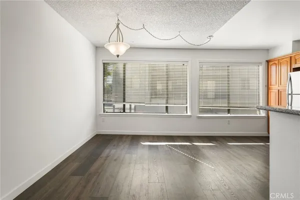 $489,000 | 22038 Vanowen Street, Unit 215, Woodland Hills, CA 91303