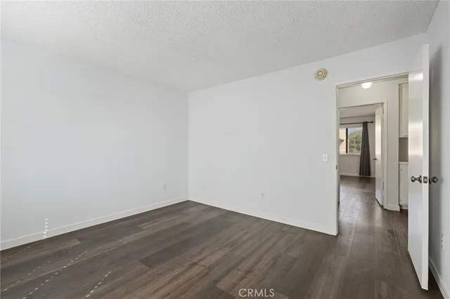 $515,000 | 22038 Vanowen Street, Unit 215, Woodland Hills, CA 91303