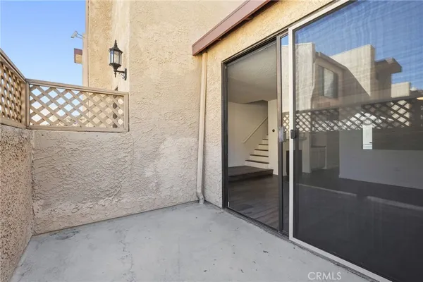 $489,000 | 22038 Vanowen Street, Unit 215, Woodland Hills, CA 91303