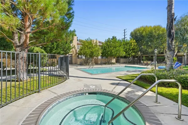 $489,000 | 22038 Vanowen Street, Unit 215, Woodland Hills, CA 91303
