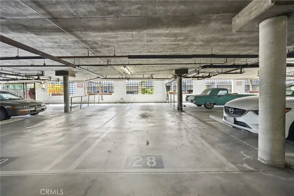 $489,000 | 22038 Vanowen Street, Unit 215, Woodland Hills, CA 91303