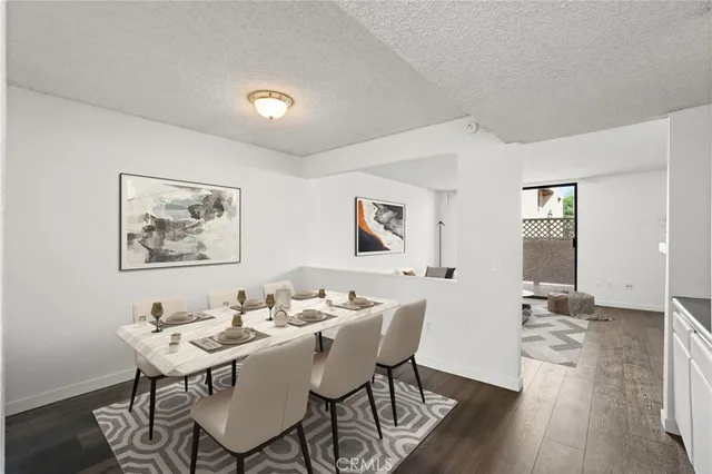 $515,000 | 22038 Vanowen Street, Unit 215, Woodland Hills, CA 91303