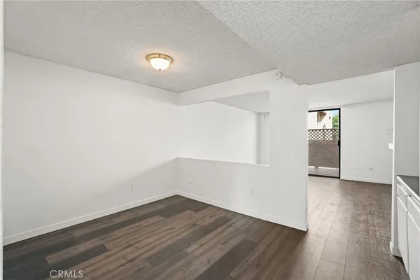 $489,000 | 22038 Vanowen Street, Unit 215, Woodland Hills, CA 91303