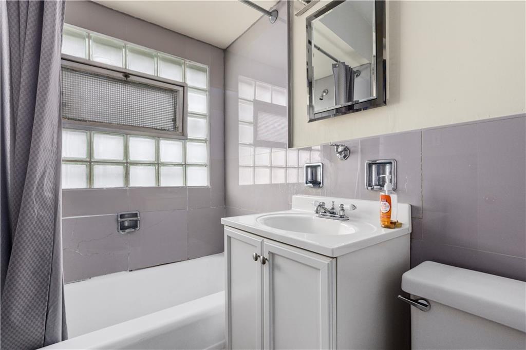 1229 Murdoch Road Pittsburgh, PA 15217 - Photo 13 of 18 Gallery Image 13