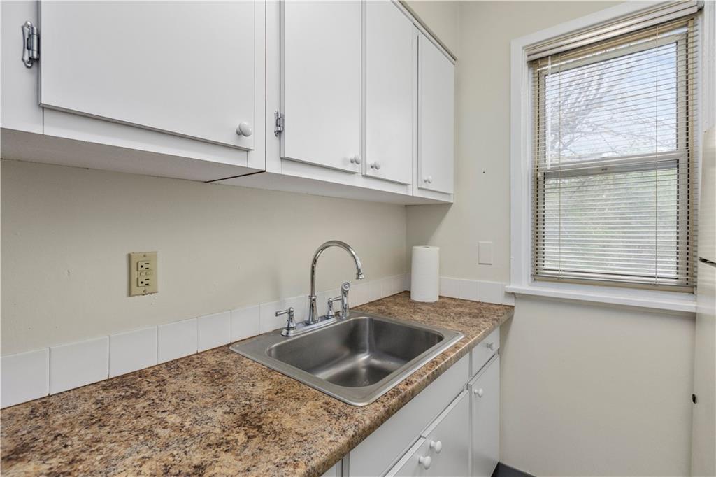 1229 Murdoch Road Pittsburgh, PA 15217 - Photo 16 of 18 Gallery Image 16