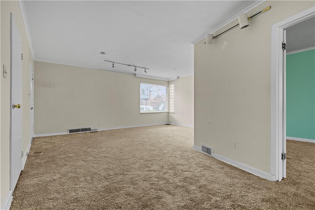 1229 Murdoch Road Pittsburgh, PA 15217 - Photo 8 of 18 Gallery Image 8